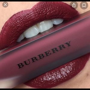 Burberry oxblood Nov 43 liquid lip velvet